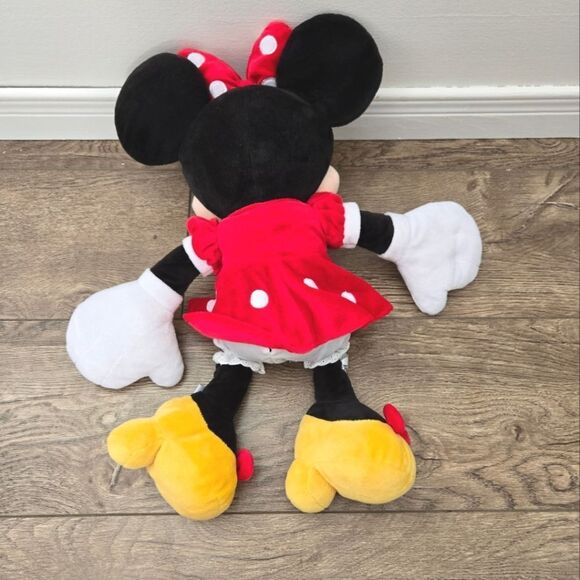 Minnie Mouse doll - Picture 4 of 4